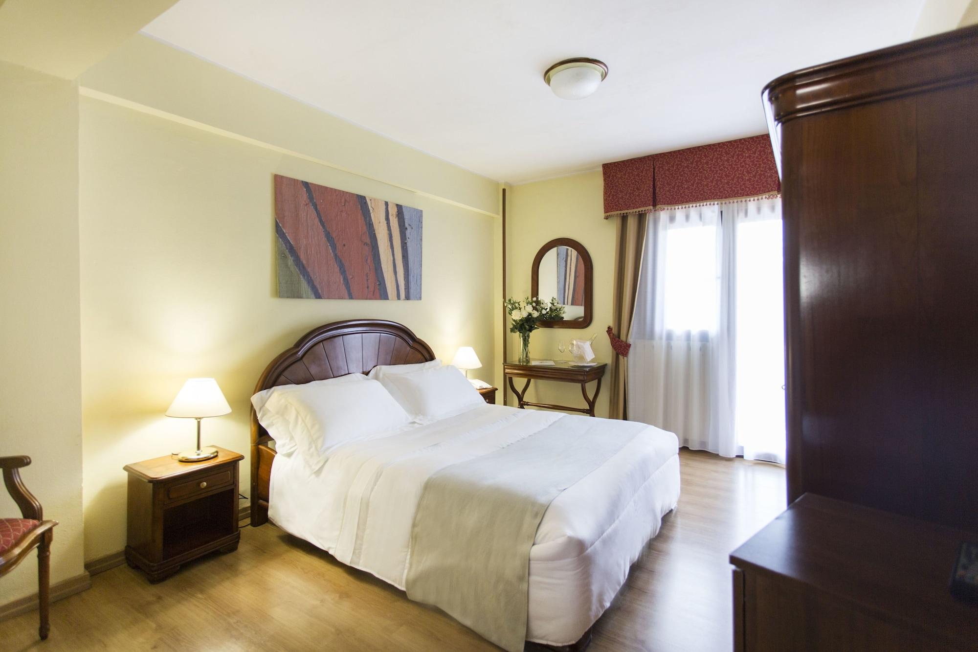 Grand Hotel Del Parco ペスカッセーロリ エクステリア 写真