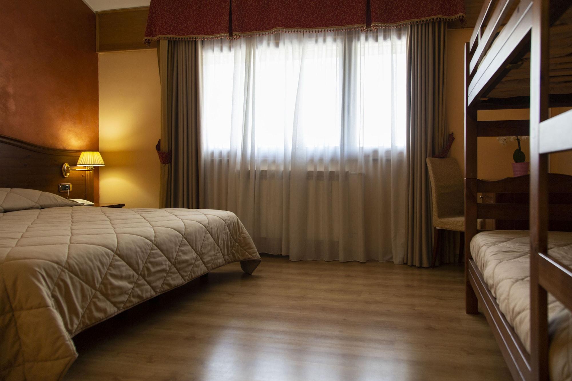 Grand Hotel Del Parco ペスカッセーロリ エクステリア 写真