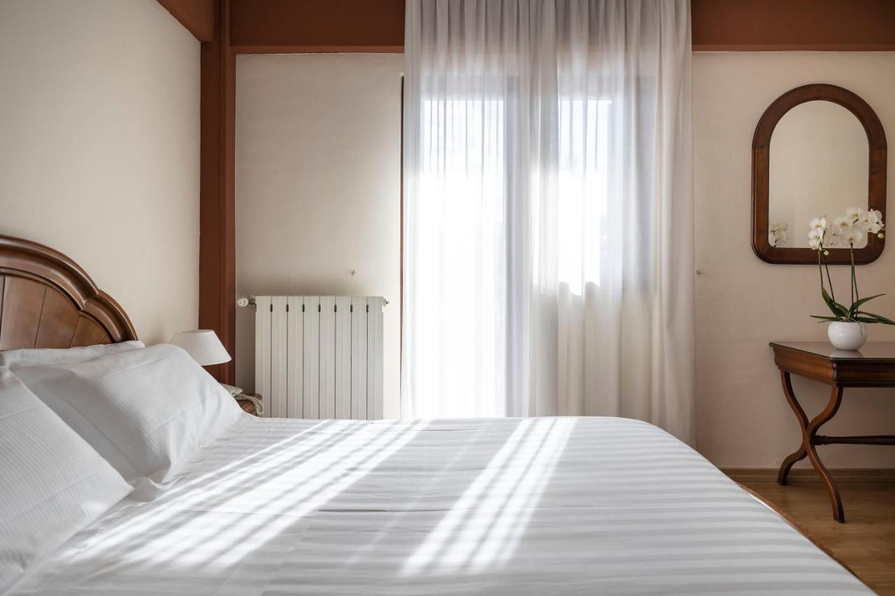 Grand Hotel Del Parco ペスカッセーロリ エクステリア 写真