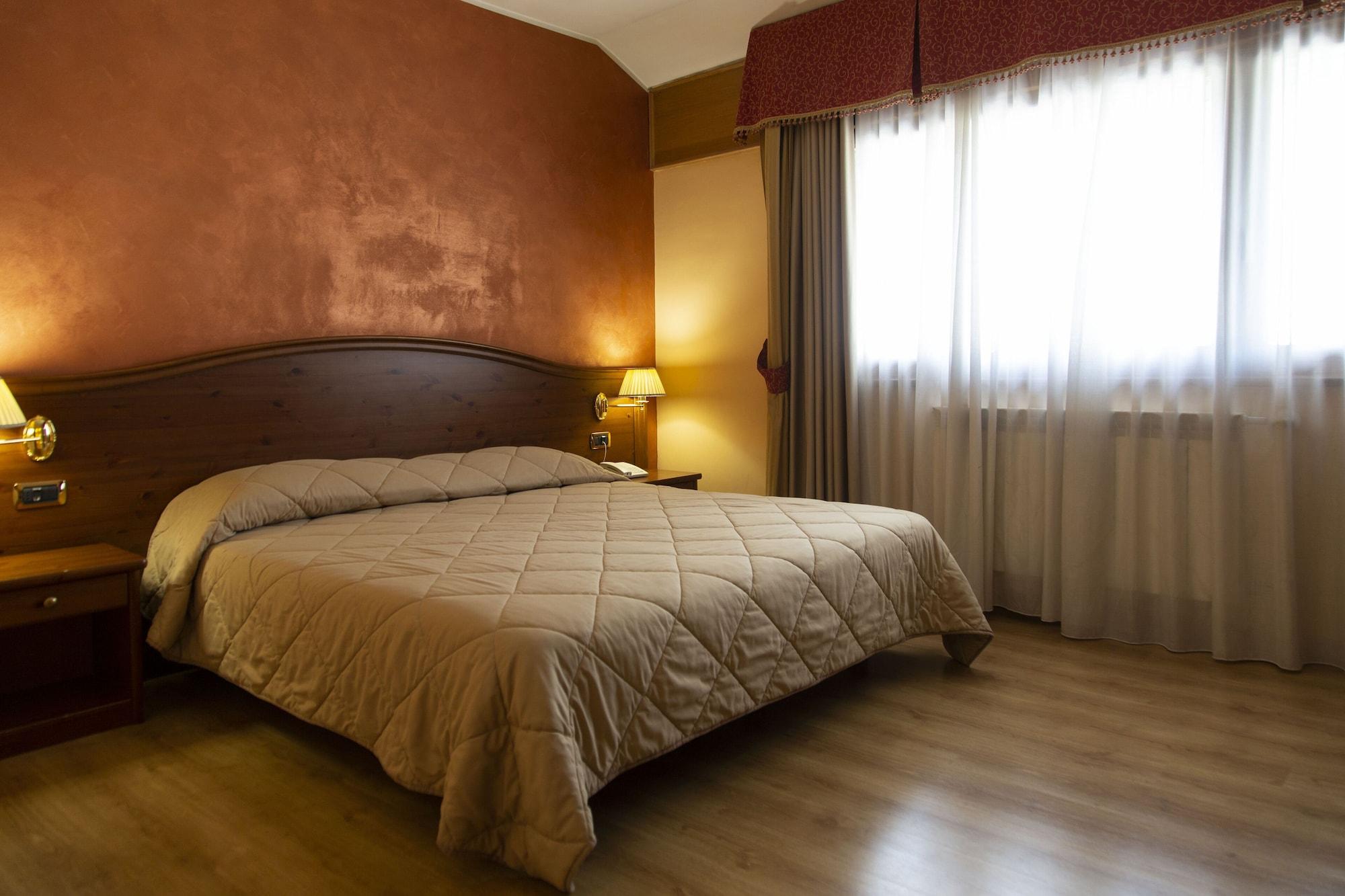 Grand Hotel Del Parco ペスカッセーロリ エクステリア 写真