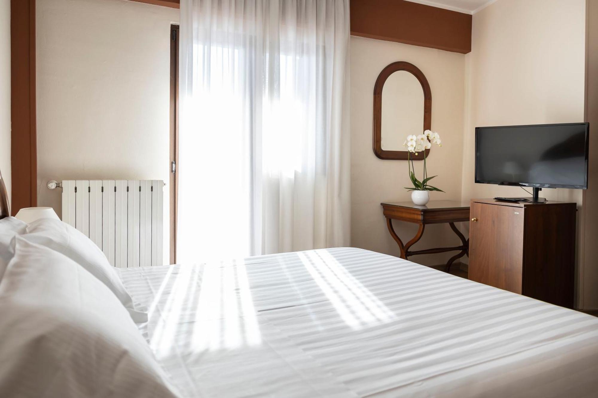 Grand Hotel Del Parco ペスカッセーロリ 部屋 写真