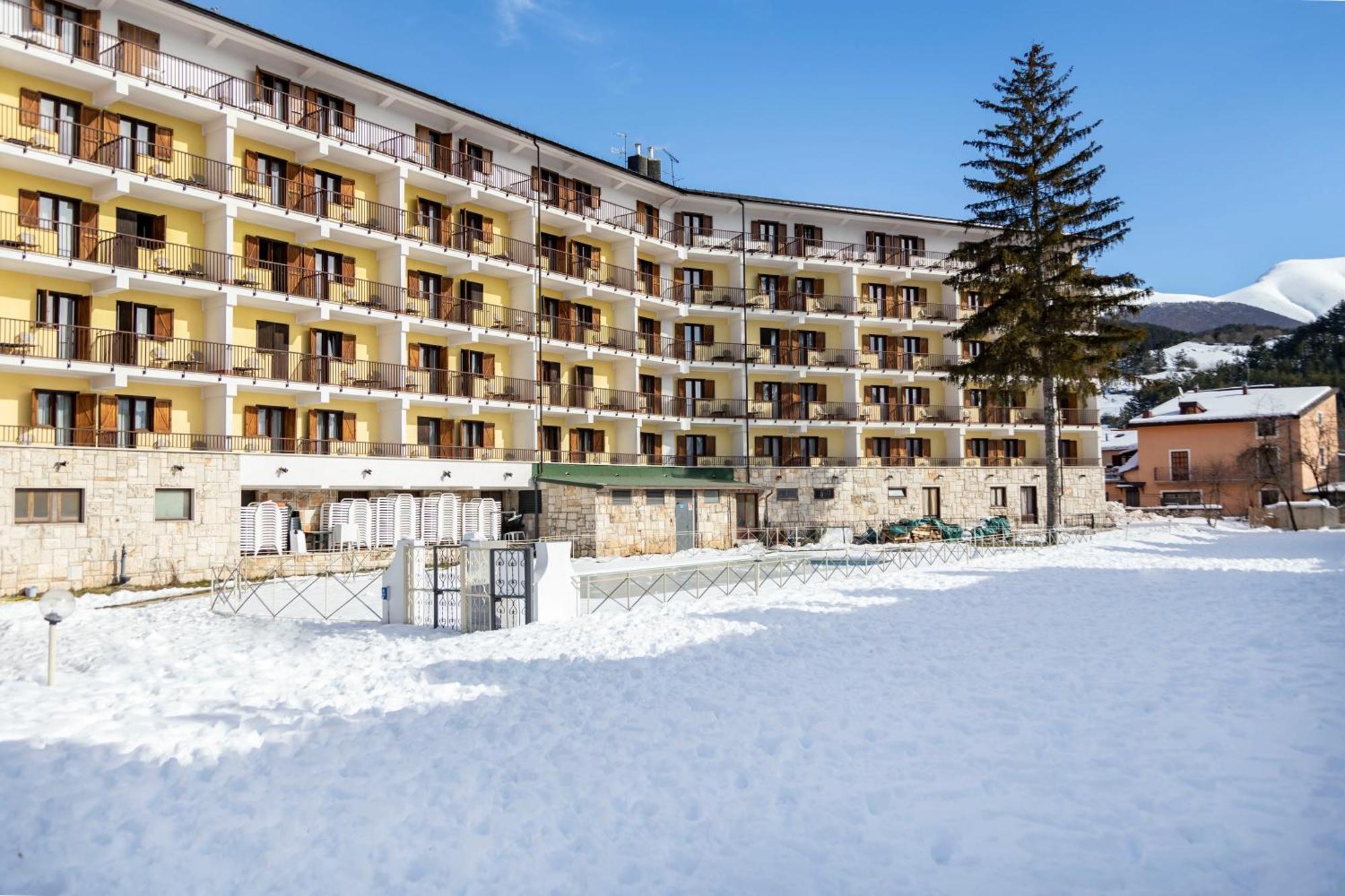 Grand Hotel Del Parco ペスカッセーロリ エクステリア 写真