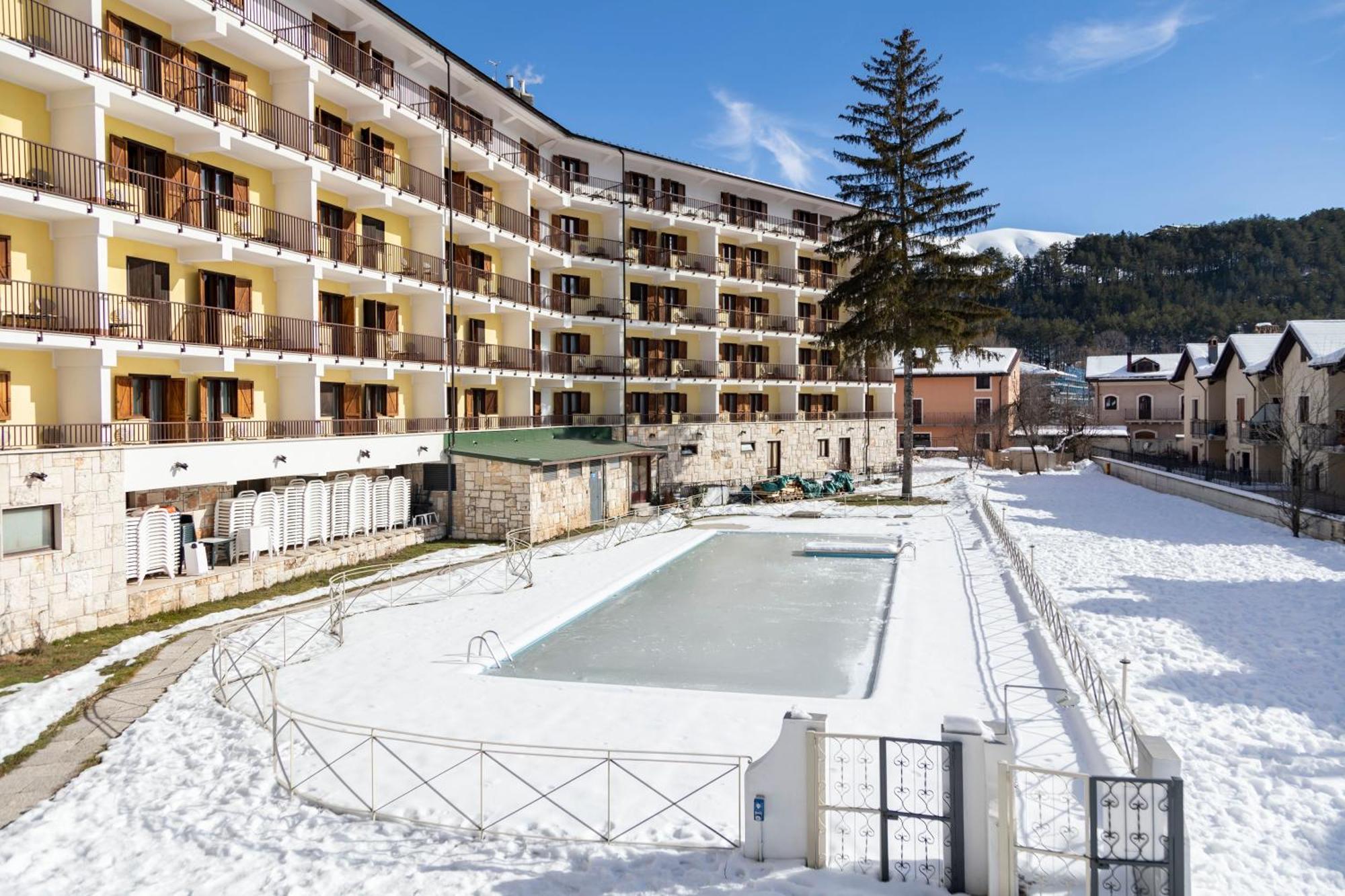 Grand Hotel Del Parco ペスカッセーロリ エクステリア 写真