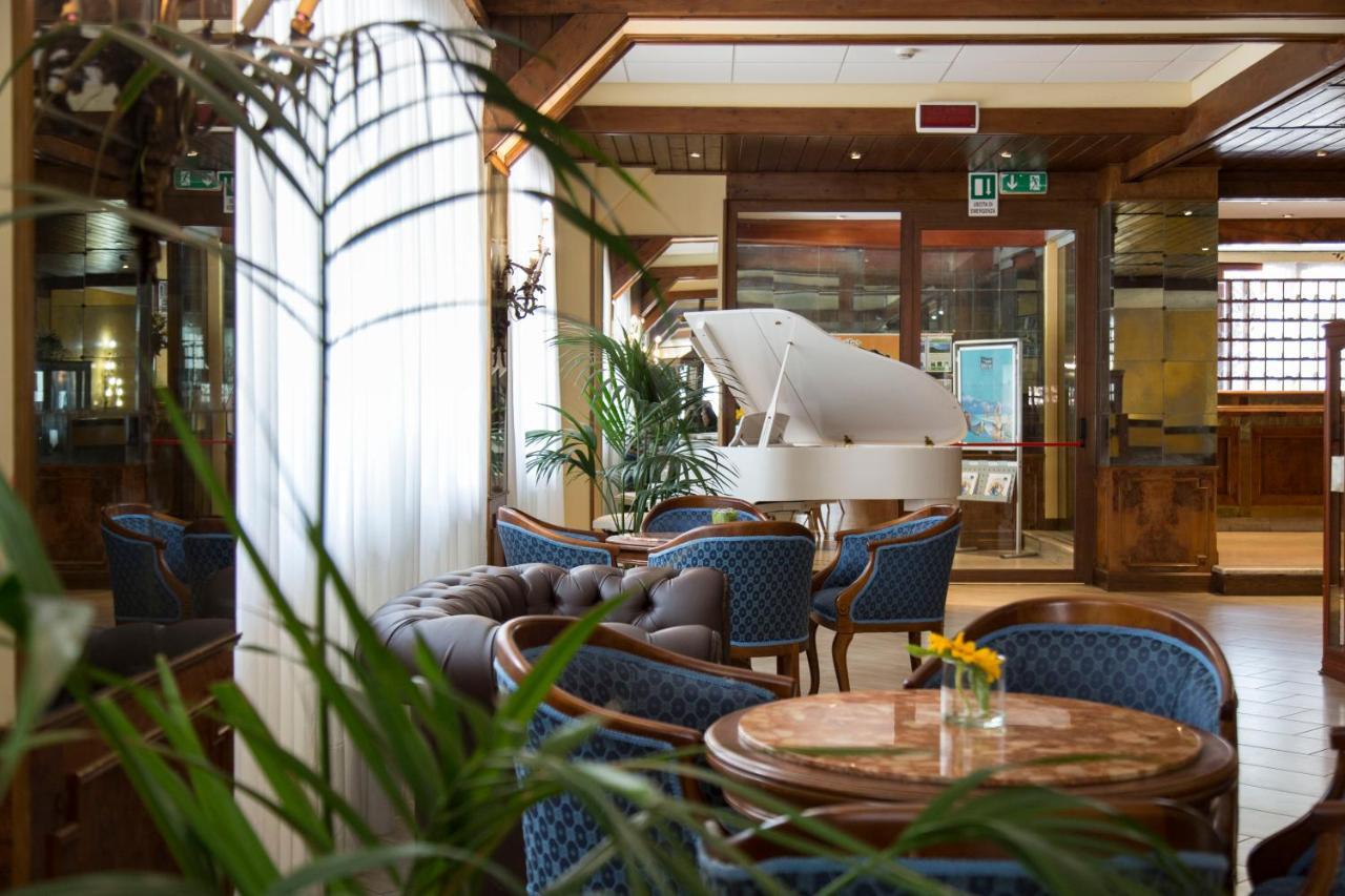 Grand Hotel Del Parco ペスカッセーロリ エクステリア 写真