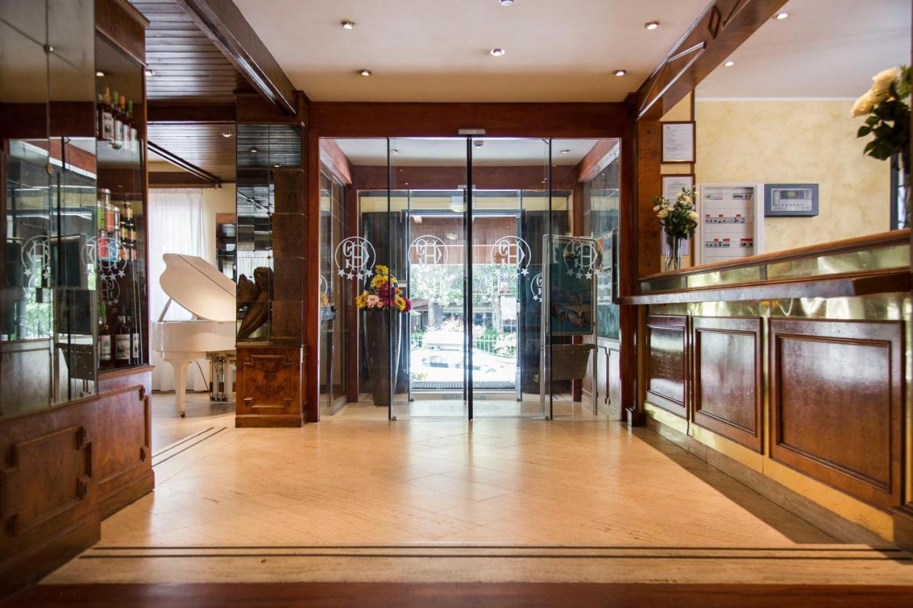 Grand Hotel Del Parco ペスカッセーロリ エクステリア 写真